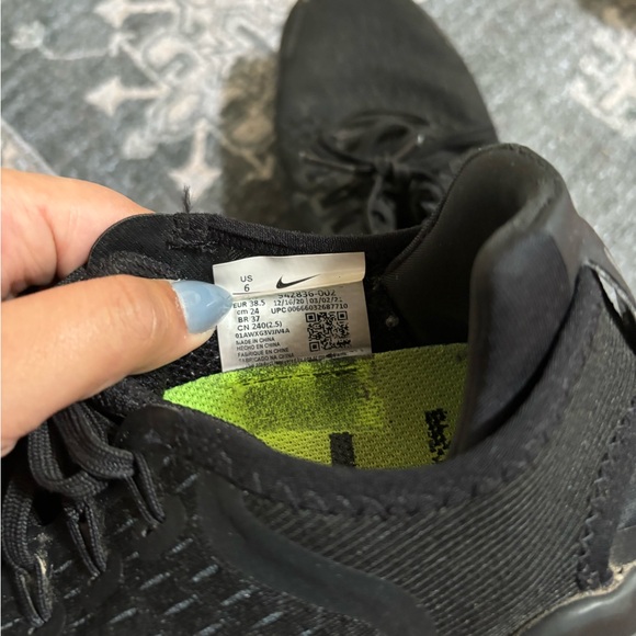 Nike Free Run Sneakers - Picture 5 of 10